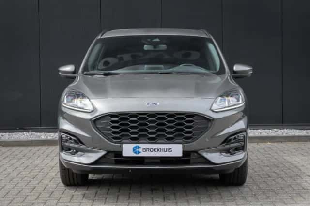 Ford Kuga (2022) thumbnail 5