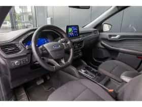 Ford Kuga (2022) thumbnail 10