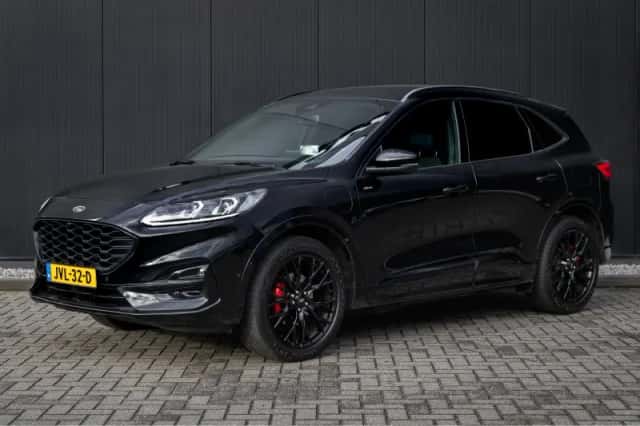 Ford Kuga (2023) thumbnail 1