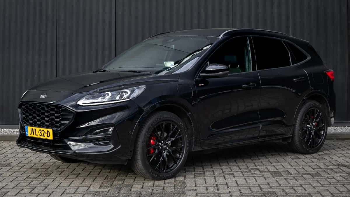 Ford Kuga (2023) — foto 1