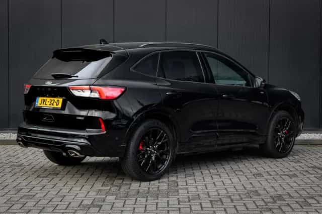 Ford Kuga (2023) thumbnail 2