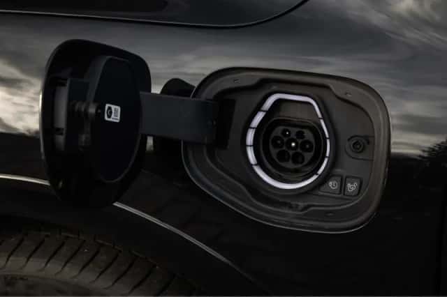 Ford Kuga (2023) thumbnail 11
