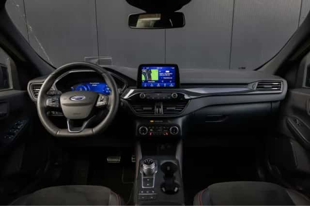 Ford Kuga (2023) thumbnail 16
