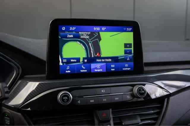 Ford Kuga (2023) thumbnail 23