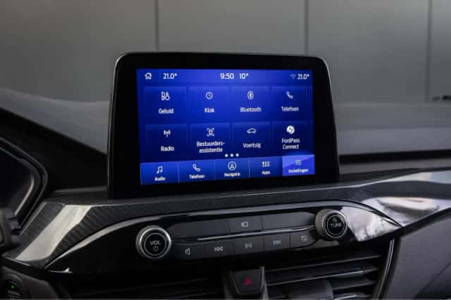 Ford Kuga (2023) thumbnail 25