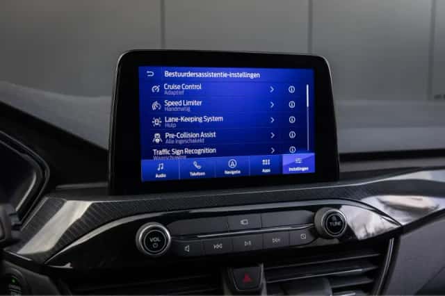 Ford Kuga (2023) thumbnail 28