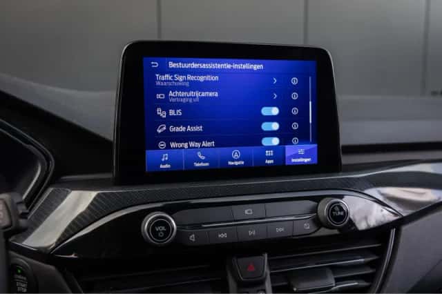 Ford Kuga (2023) thumbnail 29