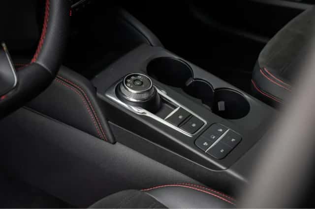 Ford Kuga (2023) thumbnail 37