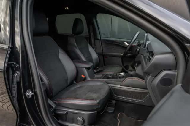 Ford Kuga (2023) thumbnail 38