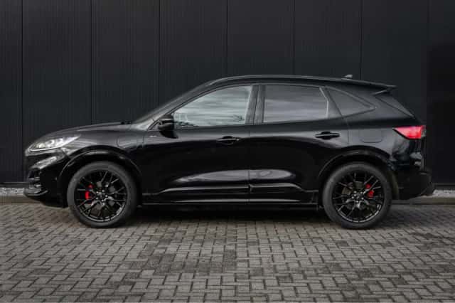 Ford Kuga (2023) thumbnail 5