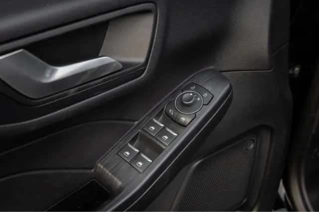 Ford Kuga (2023) thumbnail 48
