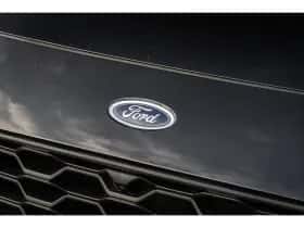 Ford Kuga (2023) thumbnail 9