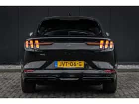 Ford Mustang Mach-E (2022) thumbnail 16