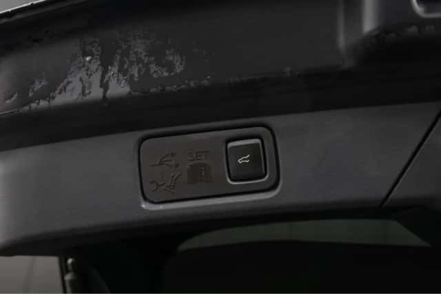 Ford Mustang Mach-E (2022) thumbnail 19