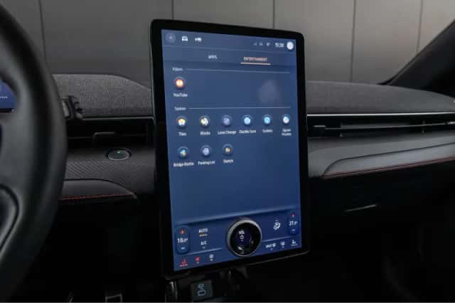 Ford Mustang Mach-E (2022) thumbnail 34