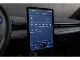Ford Mustang Mach-E (2022) thumbnail 34