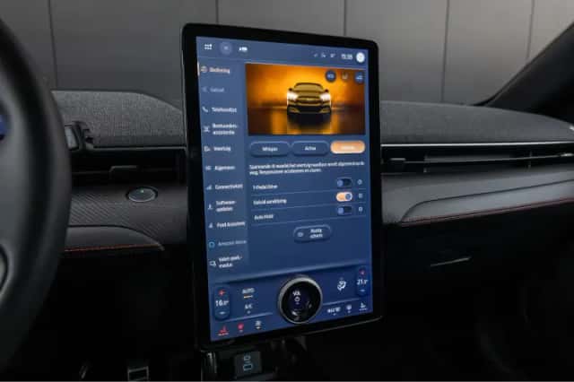 Ford Mustang Mach-E (2022) thumbnail 35