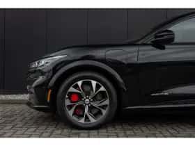 Ford Mustang Mach-E (2022) thumbnail 7