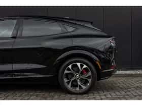 Ford Mustang Mach-E (2022) thumbnail 8