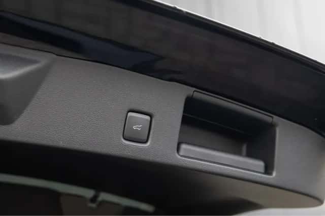 Ford Kuga (2025) thumbnail 18