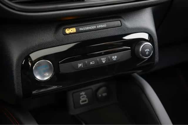Ford Kuga (2025) thumbnail 21