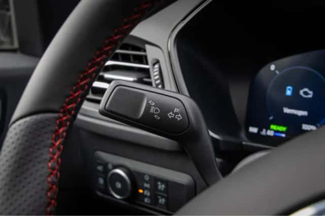 Ford Kuga (2025) thumbnail 6