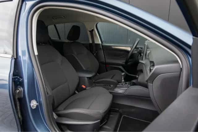Ford Focus (2025) thumbnail 5