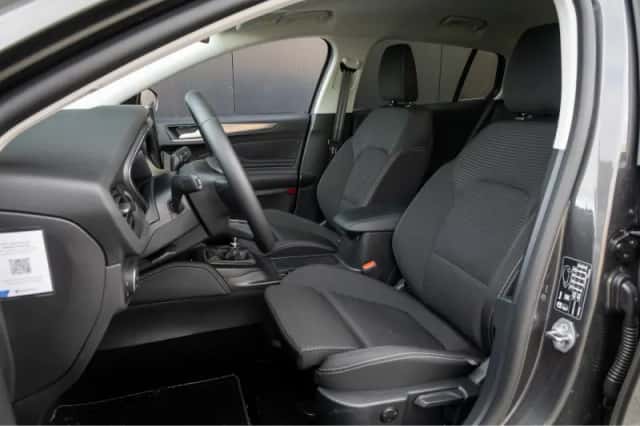 Ford Focus (2025) thumbnail 4