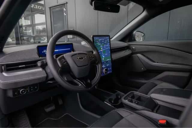 Ford Mustang Mach-E (2026) thumbnail 11