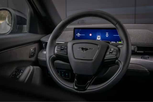 Ford Mustang Mach-E (2026) thumbnail 14