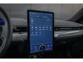 Ford Mustang Mach-E (2026) thumbnail 18