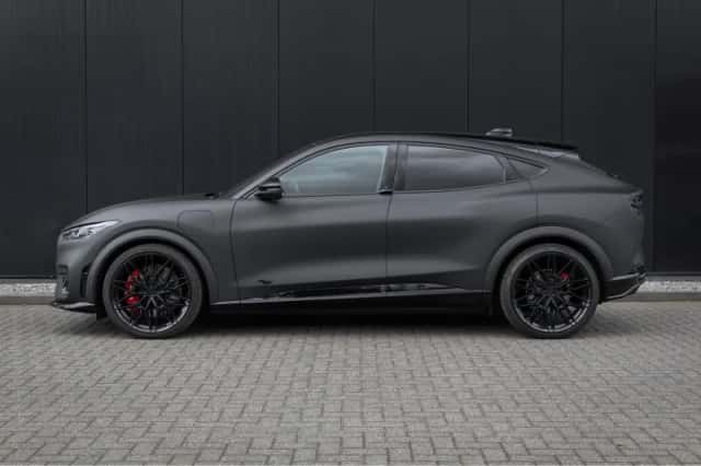 Ford Mustang Mach-E (2026) thumbnail 3
