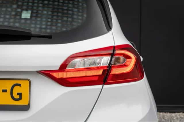 Ford Fiesta (2018) thumbnail 11
