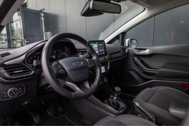 Ford Fiesta (2018) thumbnail 12