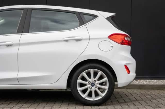 Ford Fiesta (2018) thumbnail 9