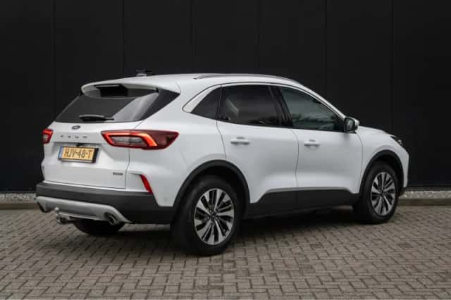 Ford Kuga (2025) thumbnail 2