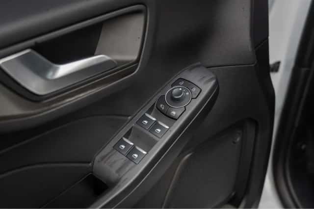 Ford Kuga (2025) thumbnail 37
