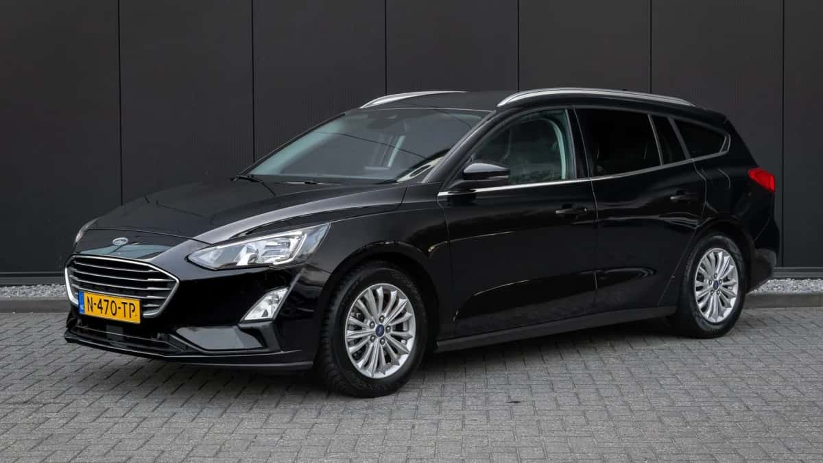 Ford Focus (2022) — foto 1