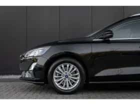 Ford Focus (2022) thumbnail 11