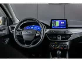 Ford Focus (2022) thumbnail 9