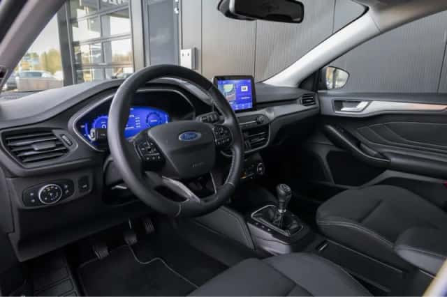 Ford Focus (2022) thumbnail 10