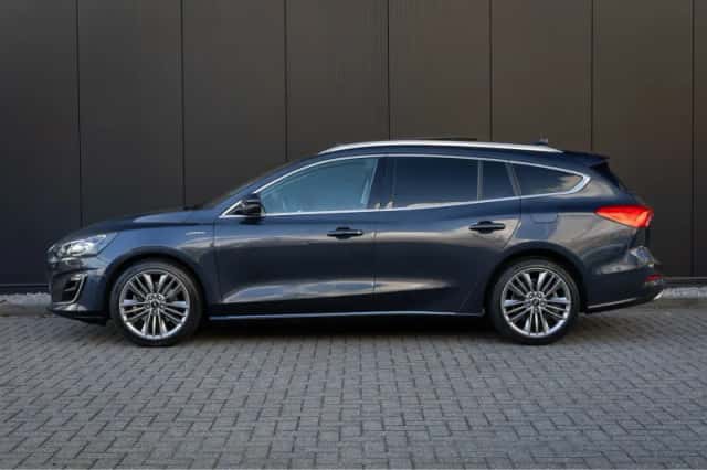 Ford Focus (2020) thumbnail 3