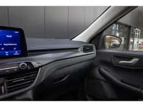 Ford Kuga (2021) thumbnail 42