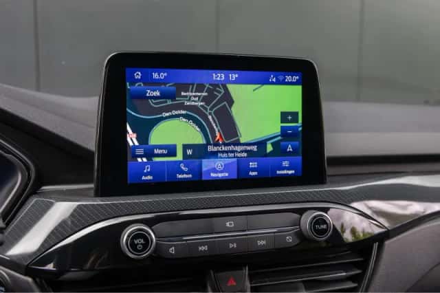 Ford Kuga (2023) thumbnail 12