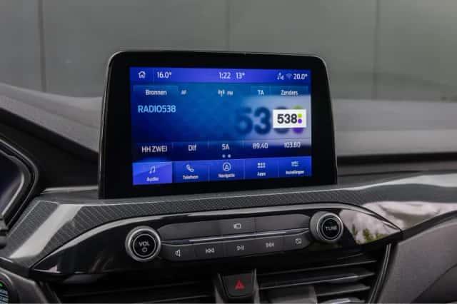 Ford Kuga (2023) thumbnail 13
