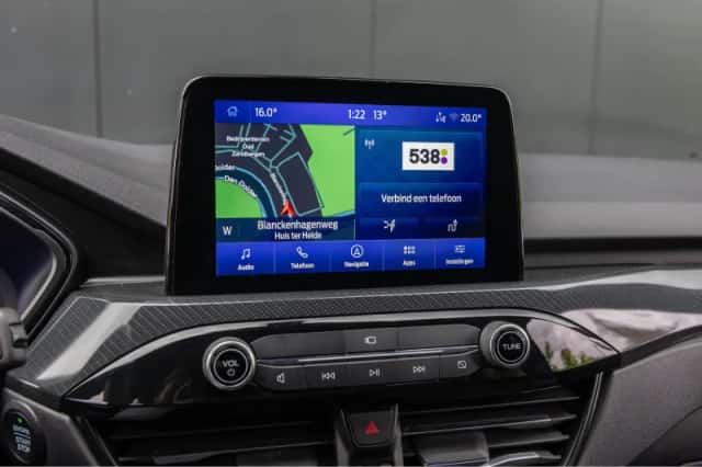 Ford Kuga (2023) thumbnail 17