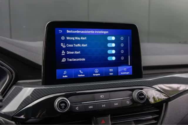 Ford Kuga (2023) thumbnail 19