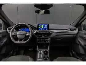 Ford Kuga (2023) thumbnail 3