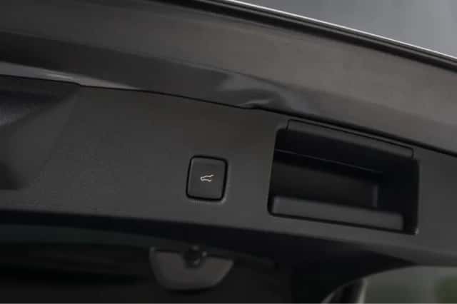 Ford Kuga (2023) thumbnail 29