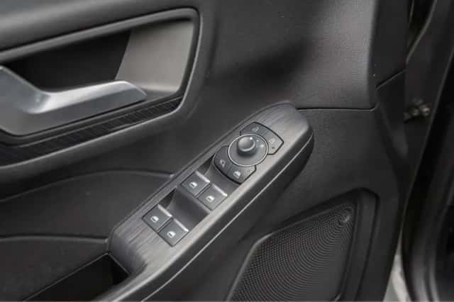 Ford Kuga (2023) thumbnail 30